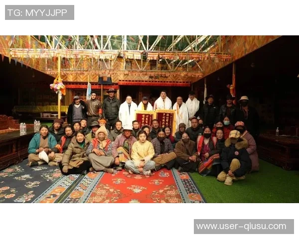 福克斯盛赞文班攻防意识明确期待持续进步与团队协作